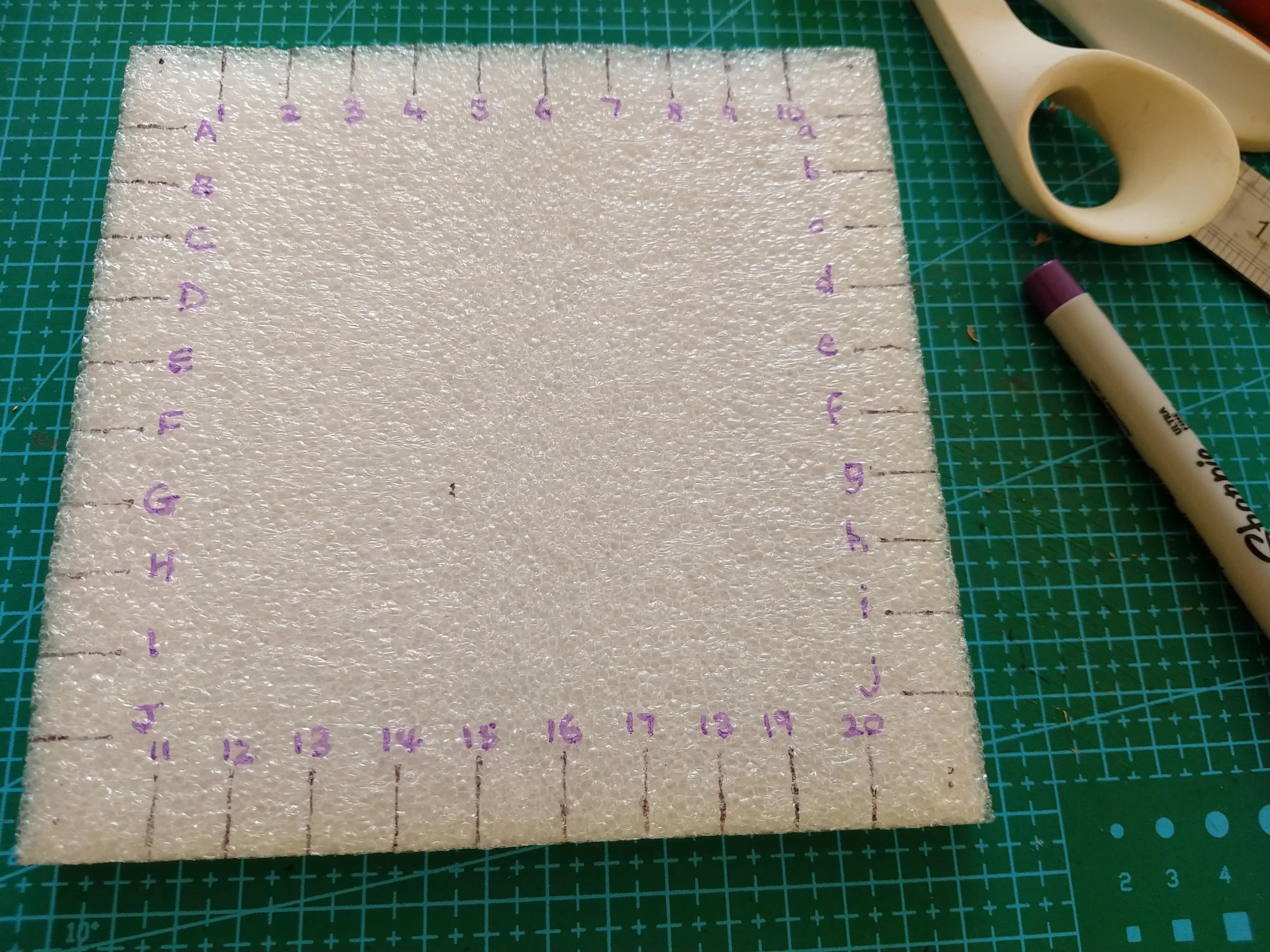 Make Your Own Square Kumihimo Disk From Foam Packaging 8 Steps 